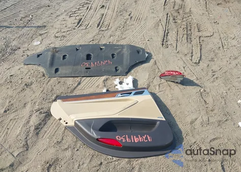 2015 Hyundai Genesis 3.8 z USA, uszkodzony, nr VIN KMHGN4JEXFU055957